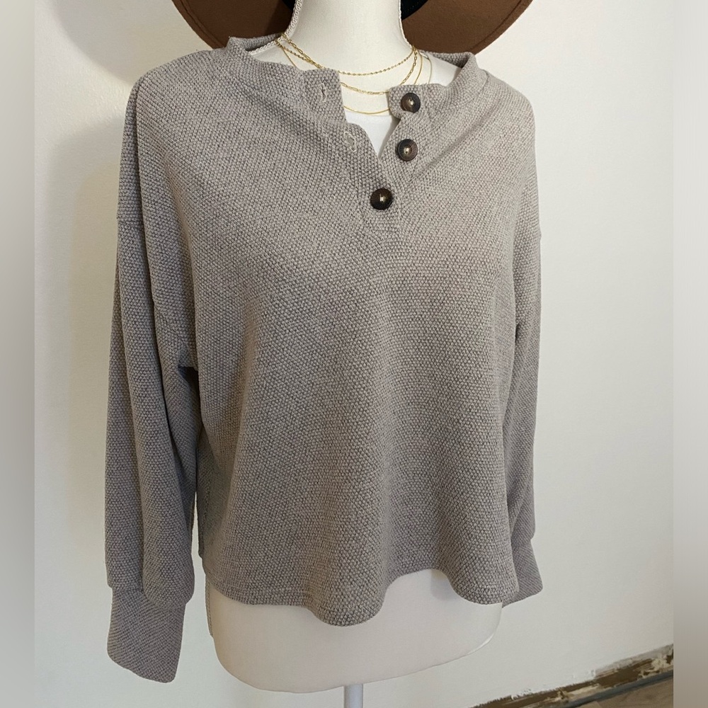 Francesca’s Sweater (size large runs small)